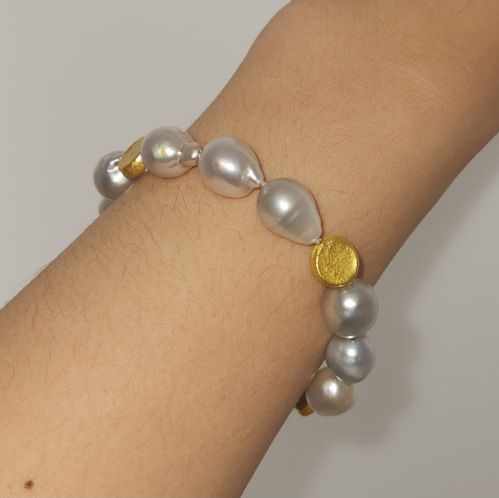 South Sea Baroque Peal & Gold Bead Bracelet