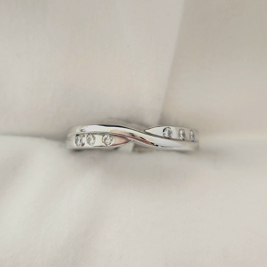 Platinum & Diamond Wedder