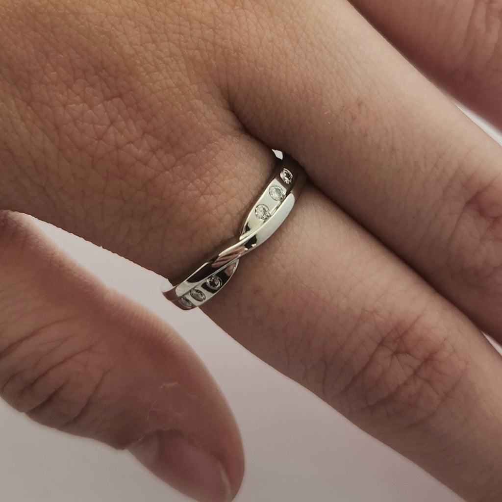 Platinum & Diamond Wedder