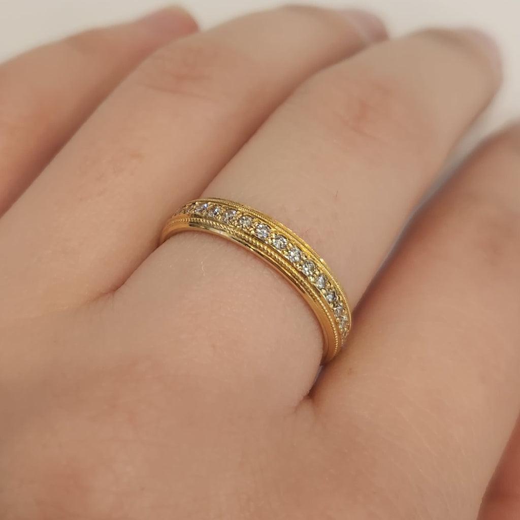 Fully Round Diamond Wedder Ring